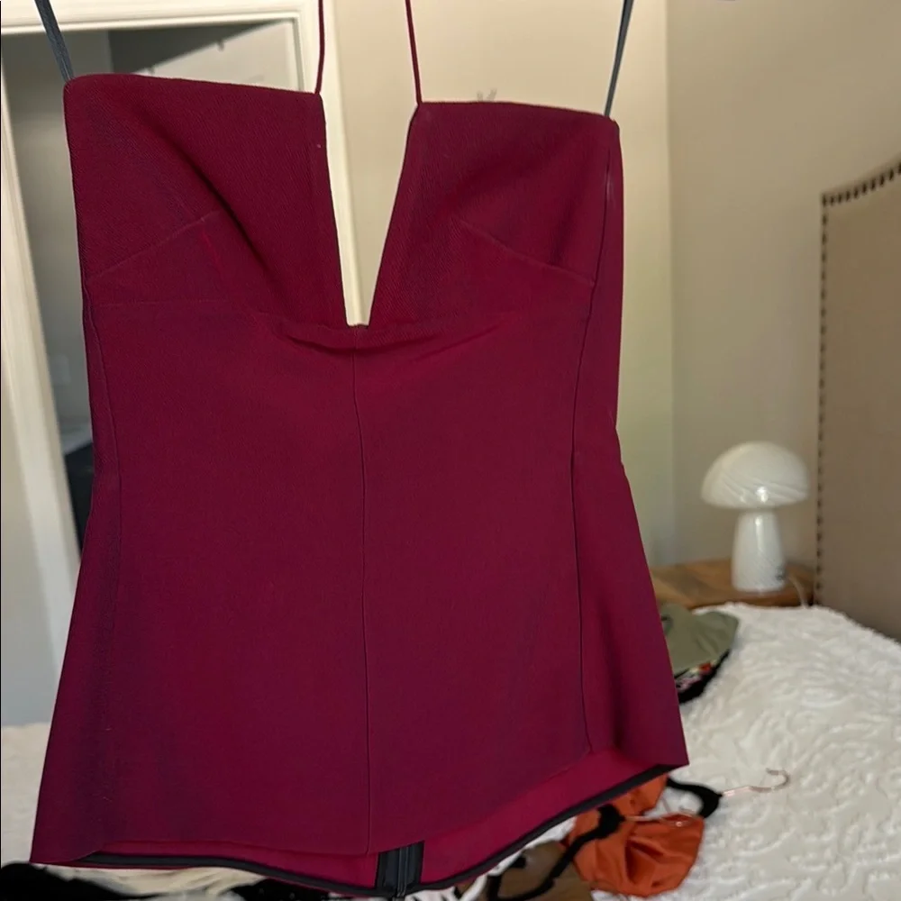 Red Sleeveless Bustier Peplum Camisole - Picture 4 of 5
